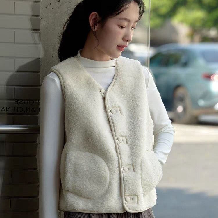 Vunena veste s V-izrezom, ultrakrata duljina, jedno dugme, rayon tkanina s vunenim punilom