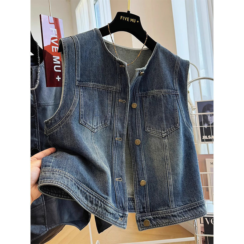 Ženski džins vest-jakna, okrugli izrez, širok kroj, bez rukava, materijal denim/pamuk, proljeće 2025