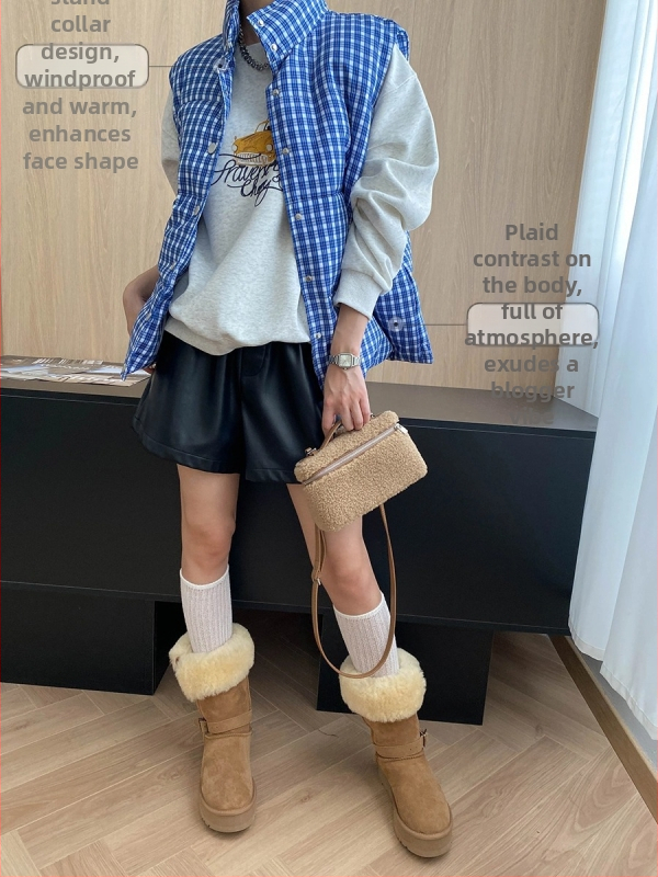 Elegáns kockás mellény álló gallérral, poliészter töltettel