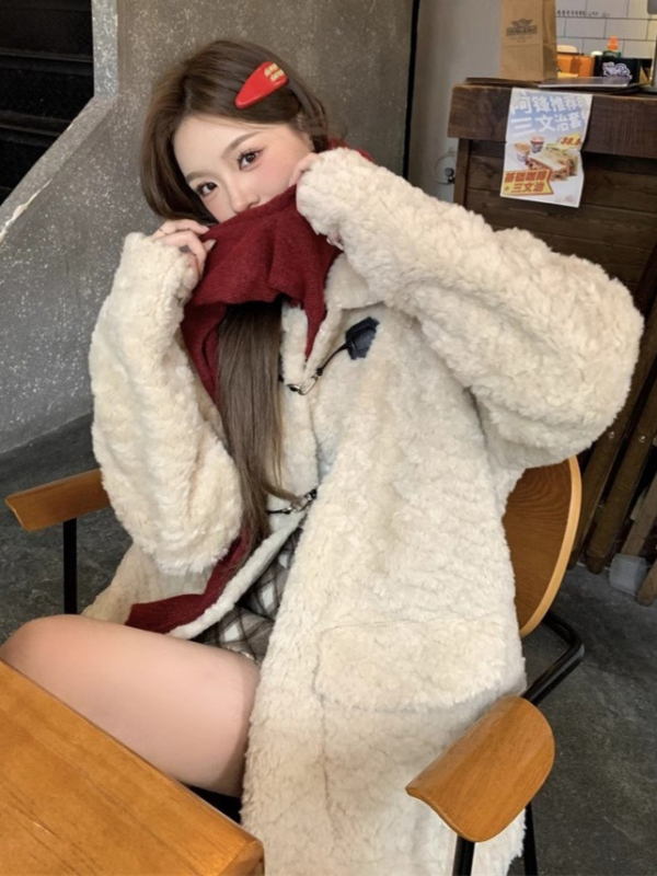 Palton damă din blană artificială de iepure, cu guler lapel, croială lejeră, lungime medie, nasturi într-un singur rând