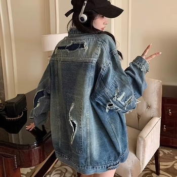 Ženska džins jakna-cardigan u američkom retro stilu, slobodan kroj, dugi rukavi, rever s izrezom, isprani denim, pamuk 70–80%, duljina 50–65 cm, proljeće 2024