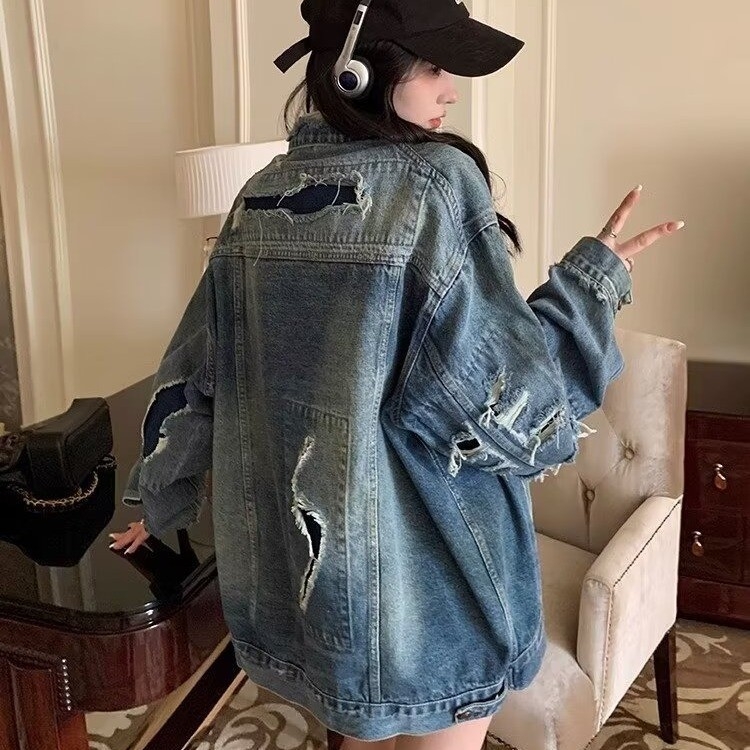 Ženska džins jakna-cardigan u američkom retro stilu, slobodan kroj, dugi rukavi, rever s izrezom, isprani denim, pamuk 70–80%, duljina 50–65 cm, proljeće 2024
