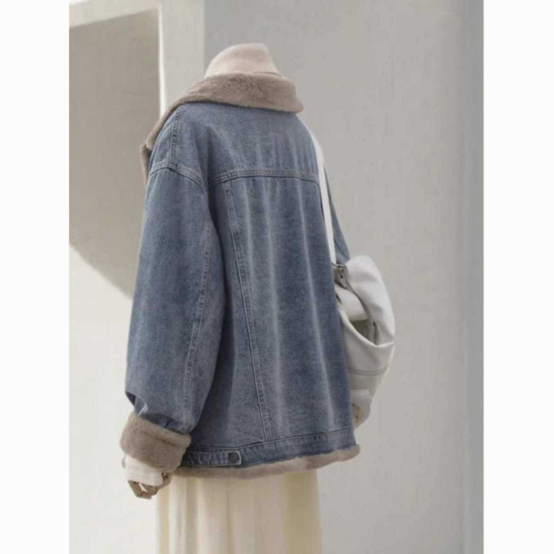 Ženska denim jakna od ovčje vune, jesen-zima 2025, udoban slobodan kroj, fleece podstava, kratka duljina