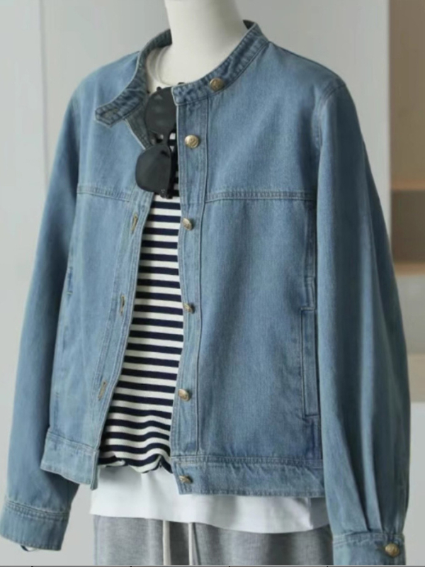 Geacă din denim pentru femei, croială lejeră, mâneci lungi, guler rotund, lungime medie (50–65 cm), amestec bumbac-poliester