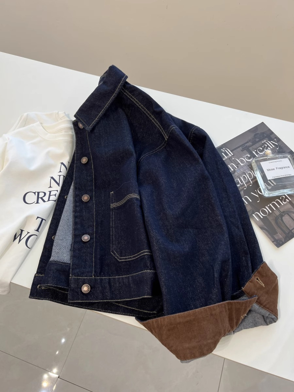 Jachetă de denim cu guler rever, mâneci lungi, croială liberă, stil urban, lansare toamnă 2025