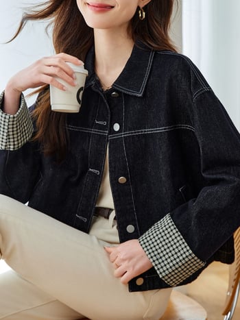 Denim košeľová bunda s polo golierom, dlhé rukávy, zapínanie na gombíky, voľný strih, 70–80% bavlna, jar 2025