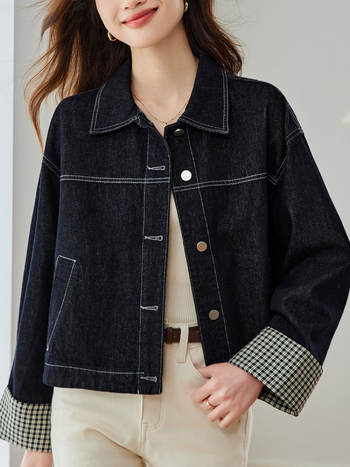 Denim košeľová bunda s polo golierom, dlhé rukávy, zapínanie na gombíky, voľný strih, 70–80% bavlna, jar 2025
