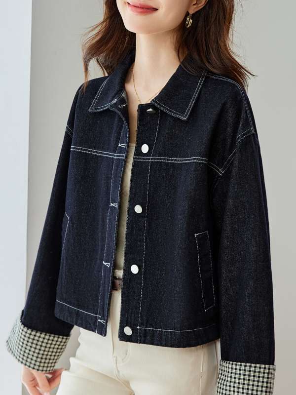 Denim košeľová bunda s polo golierom, dlhé rukávy, zapínanie na gombíky, voľný strih, 70–80% bavlna, jar 2025
