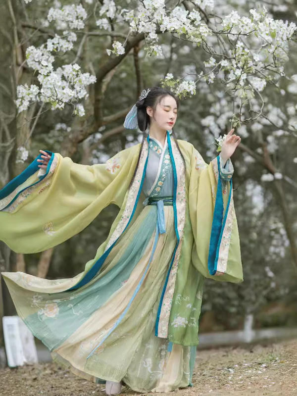 Hanfu troslojni set za žene s košulom do struka i širokim rukavima, 90% poliester / 10% kemijska vlakna, našiveni detalji, Chanpe