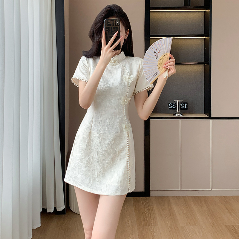 Két darabos készlet: kínai stílusú cheongsam ruha jacquard pillangóvarrással és rövidnadrág, poliészter 70–80% tartalom, nyár 2024, Jiangnan