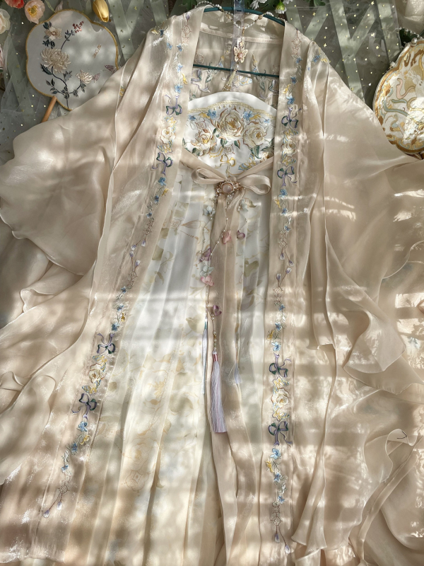 Set Hanfu Ruqun cu broderie grea, elemente în stil Tang, țesătură plasă, Primăvara 2023
