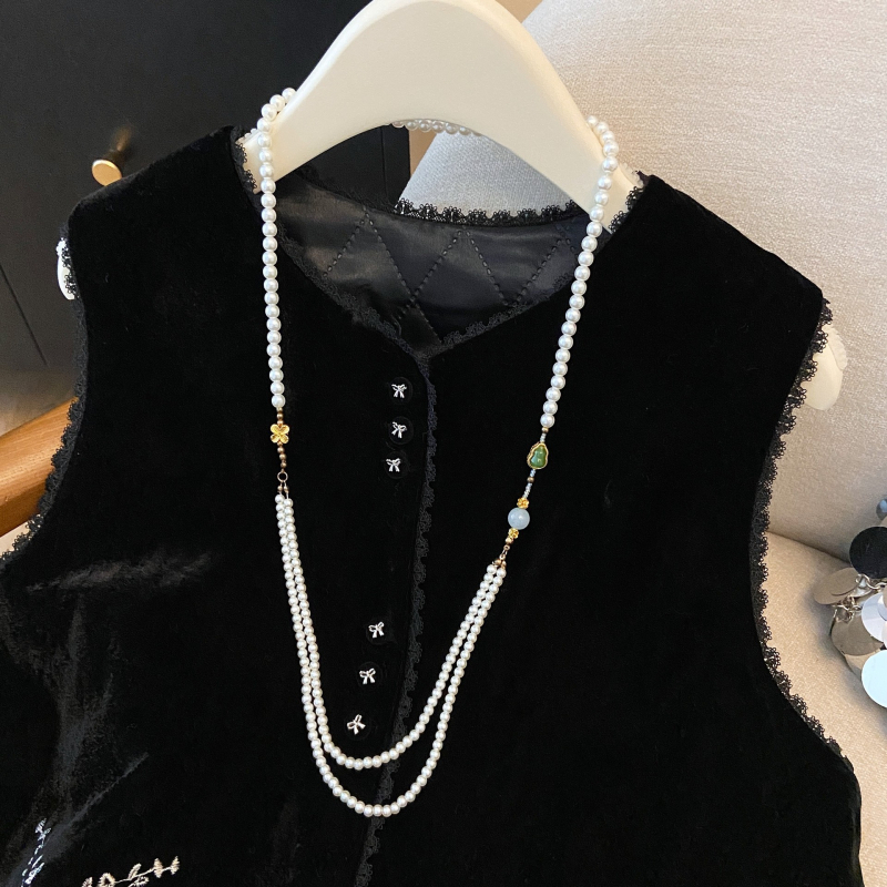 Женска жилетка – памук-полиестер плат, основен състав полиестер (<30%), универсален модел