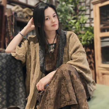 Cardigan Young years — patchwork od ramie i konoplje, ručno šiveno, lagani retro stil, jesen 2025, ramie 95%+