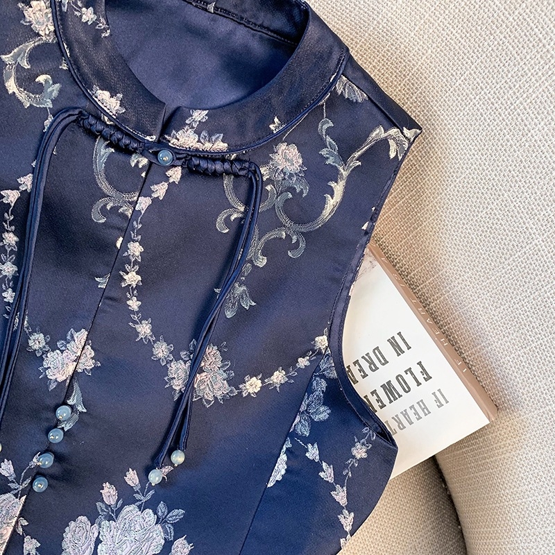 Hanfu-inspiriran bezrukavni top s okruglim izrezom i šivanom od satena (Glavni materijal: kozja koža; Naziv tkanine: pamukovo vlakno; Kod proizvoda: Flower through the ages-0285; Univerzalni model)