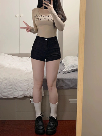 Șort denim damă, talie înaltă, croială dreaptă, slim-fit, fără cute, ușor elastic, 95% poliester