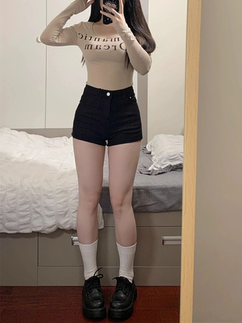 Șort denim damă, talie înaltă, croială dreaptă, slim-fit, fără cute, ușor elastic, 95% poliester