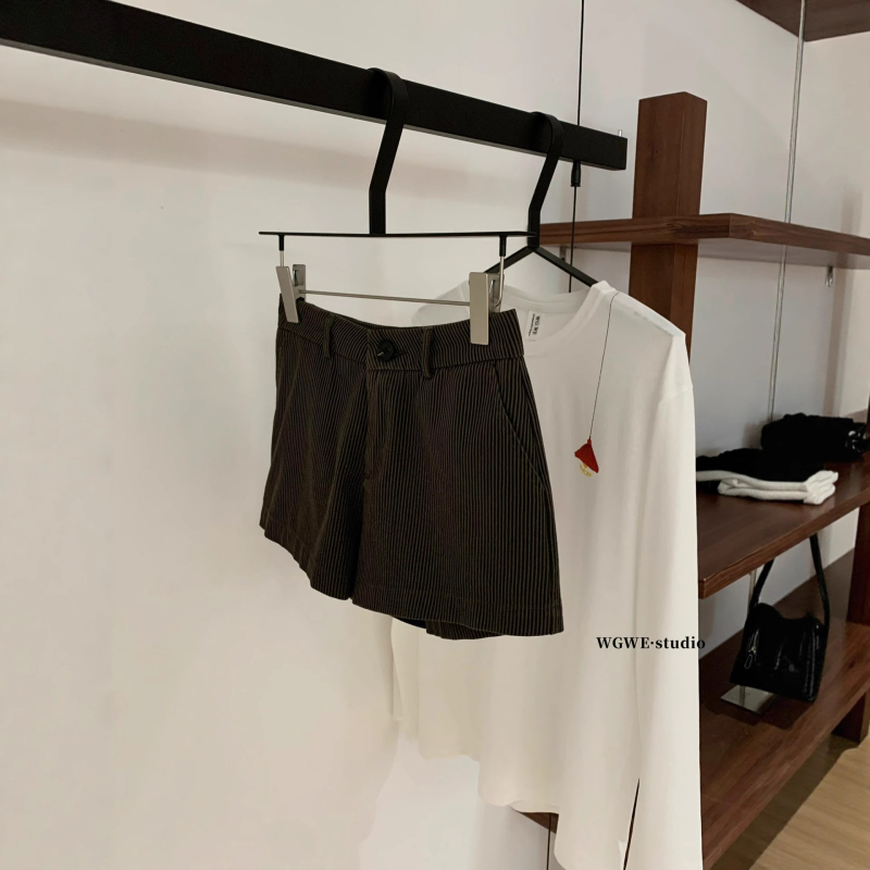 Ženski široki šorc, kratke hlače, srednje niska struka, vitka silueta, duljina 5/4, korejski stil