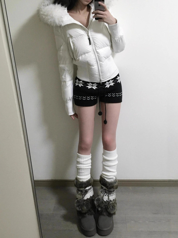 Κορεατικές γλυκό-πιπεράτες Fair Isle πλεκτές Jacquard κοντές παντελόνες για γυναίκες, υψηλή μέση, πολυεστερικό πλεκτό ύφασμα, Jacquard print, μικροελαστικότητα