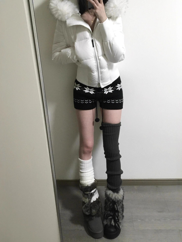 Κορεατικές γλυκό-πιπεράτες Fair Isle πλεκτές Jacquard κοντές παντελόνες για γυναίκες, υψηλή μέση, πολυεστερικό πλεκτό ύφασμα, Jacquard print, μικροελαστικότητα