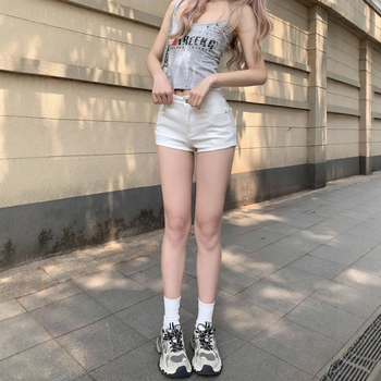 Női farmer rövidnadrág - magas derekú, egyenes szárú, pamut-keverék (50–70% pamut), közepes vastagság, 2025 nyár, casual stílus