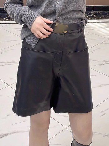 Ženske capri hlače od ovčje kože, srednji porast, britanski stil, jesen 2025