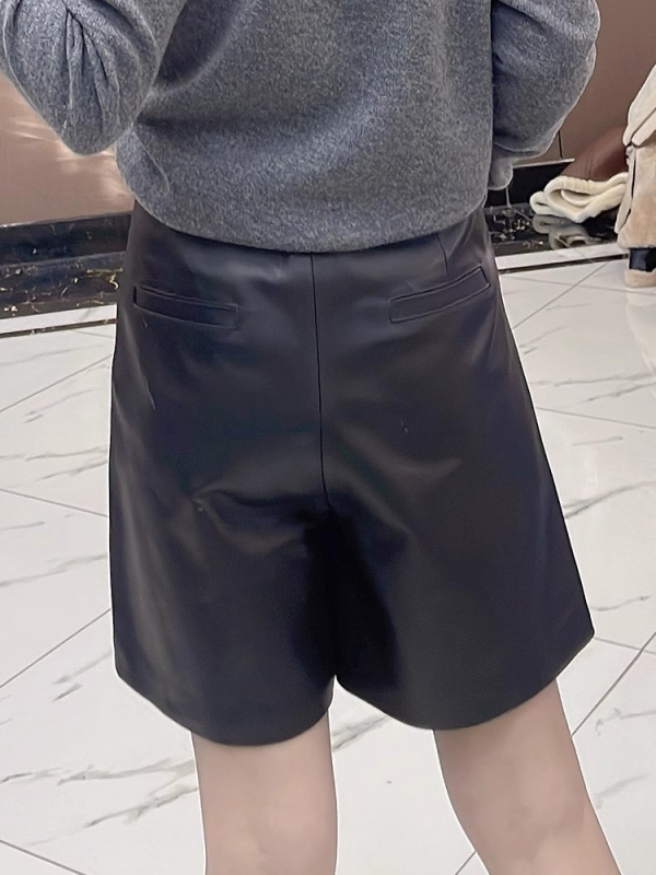 Ženske capri hlače od ovčje kože, srednji porast, britanski stil, jesen 2025