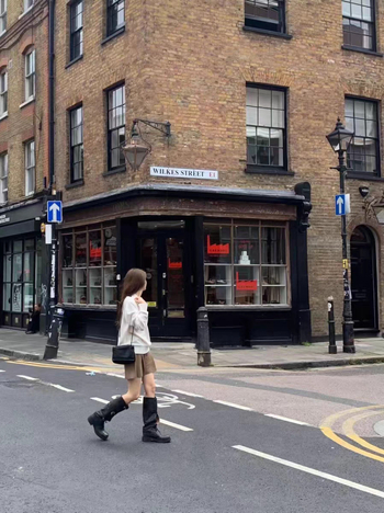 Korejski stil s visokim strukom, plisirane šortice u A kroju, 3/4 dužine, jednobojne, pamuk 95%