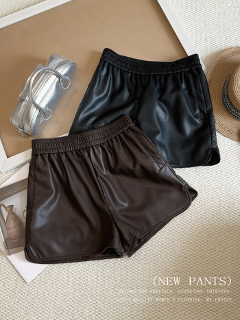 Ženske PU kožne kratke hlače s elastnim pojasom, srednja debljina, poliester materijal, jesen 2025 ležerni stil