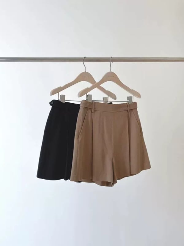 Korejskog stila kratke hlače visokog struka, dužina do tri četvrtine, 95% pamuk, jesen 2025