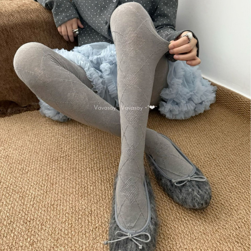 Vintage pamut harisnya rombusz mintával, közepes vastagságú, 50–70% pamut tartalom, melegen tart