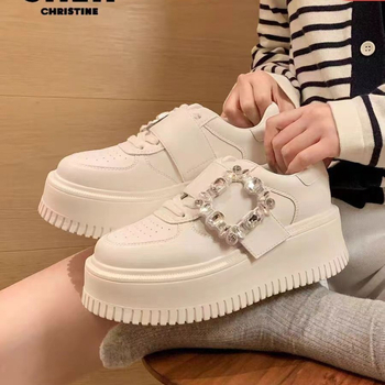 Ženske svakodnevne tenisice s gornjim dijelom od mikrovlakna, zatvarač na Velcro, debela platforma, niski gležanj (visina peta 6–8 cm)