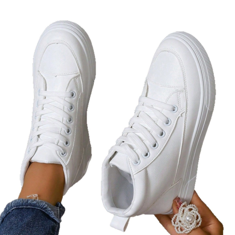 Visoke tenisice s vezicama, gornji dio od mikrovlaknaste kože, injekcijski oblikovana potplat, protuklizna guma