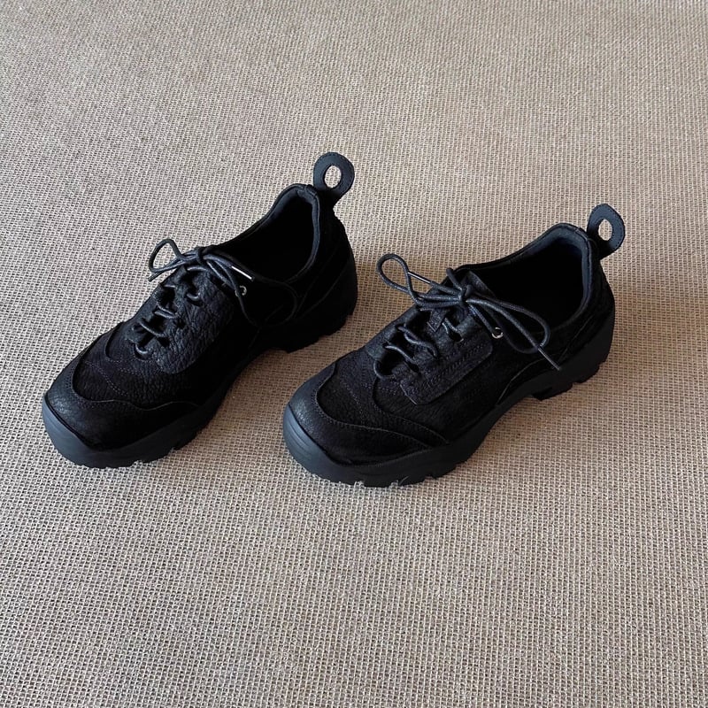 Ženske retro sportske tenisice s gornjim dijelom od prve sloje teleće kože, unutarnja ovčja koža, gumeni potplat, niski vrh, vezanje — svakodnevni stil