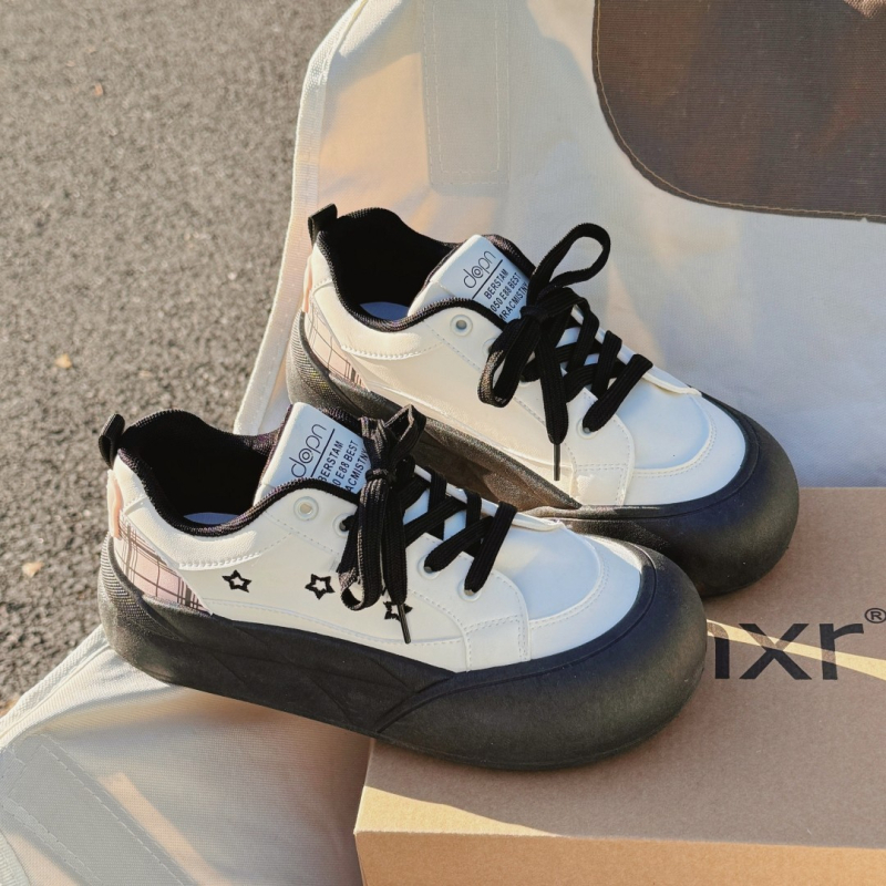 Корейски стил маратонки за жени, нисък връх, закръглен нос, горна част от синтетична кожа, 3–5 cm ток, гумена подметка