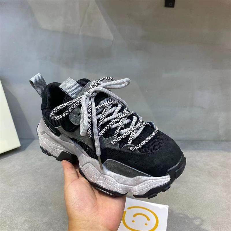 Huishi Orange дамски спортно-ежедневни обувки с повишаване на височината, с връзки, кръгъл нос и гумена подметка.