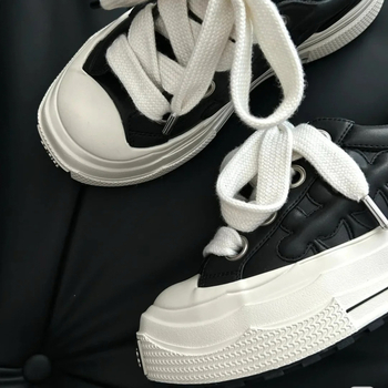 Casual tenisice s gornjim dijelom od split kože, gumena potplat, EVA ulošak, vezanje, okrugli vrh, srednja visina gornjeg dijela 3–7 cm, izdanje jesen 2025