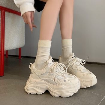 Adidași sport din plasă pentru femei, respirabili, talpă groasă pentru creșterea înălțimii, închidere cu șireturi în față