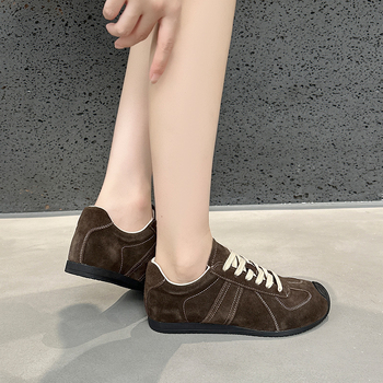 Pantofi de antrenament pentru femei - velur, vârf rotund, șireturi, branț din piele de porc, talpă din tendon de vită