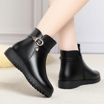 Dámske zimné čižmy s teplou podšívkou, PU vrchná časť, okrúhla špička, nízka plochá päta, bočný zips