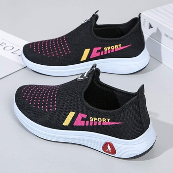 Dámske slip-on ploché topánky, elastické horné, podrážka z PVC, bez podpätku (0–1 cm), protišmykové a odolné pre každodenné nosenie