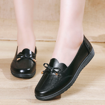 Ženské loafers z mikrovlákna, okrúhla špička, nízky horný diel, voľný štýl, plochá podrážka