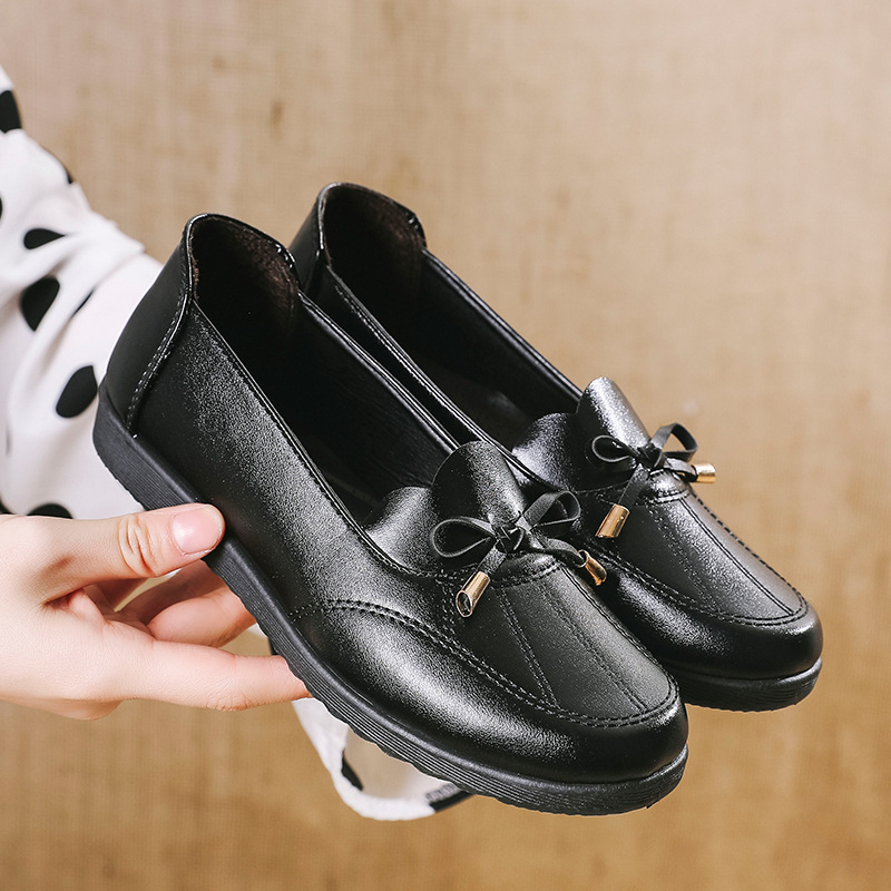 Ženské loafers z mikrovlákna, okrúhla špička, nízky horný diel, voľný štýl, plochá podrážka