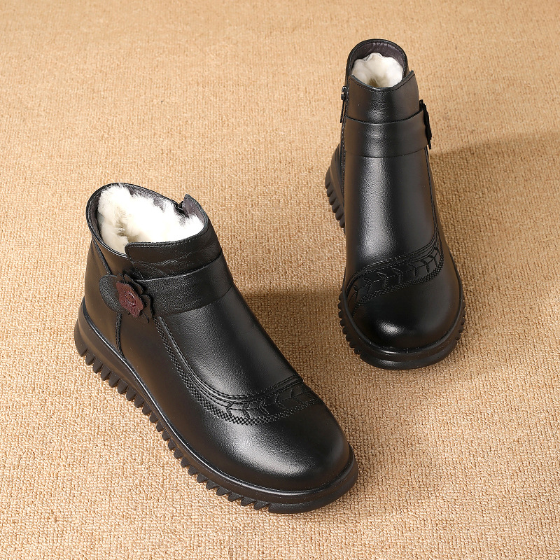 Zimné dámske členkové čižmy s výšivkou, fleecovou podšívkou, protišmykovou podrážkou