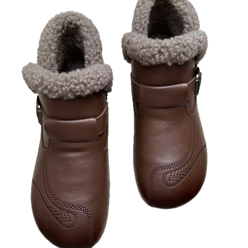 Ženské zimné topánky s plochou podrážkou – PU vrchný diel, podšívka z umelej krátkej kožušiny, nízky zvršok, okrúhla špička, gumová podrážka