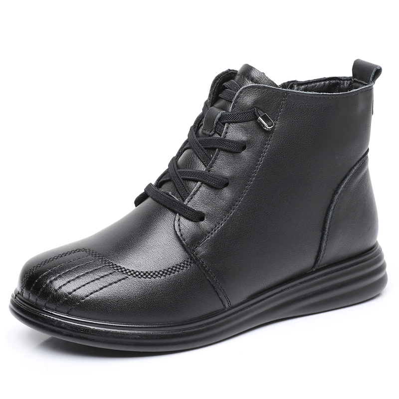 Zimné dámske čižmy z prvej vrstvy hovädzej kože, fleecová podšívka, vysoký vrš, okrúhla špička, PU podrážka