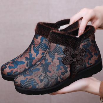 Dámske zimné bavlnené topánky s výstelkou z umelej plyše, bočný zips, vysoký vrch, plochá podrážka (Vonkajší materiál: bavlna; Vnútorný materiál: umelý plyš; Zatváranie: bočný zips; Výška vrchu: vysoký; Tvar špičky: guľatý)