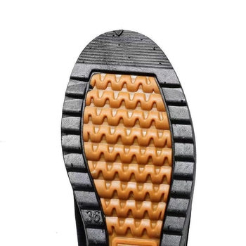 Dámske topánky z velveteenu s gumovou podrážkou, zapínanie prackou, nízky profil, vhodné do kancelárie