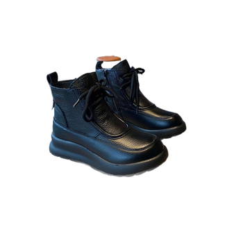 Dámske krátke čižmy na zimu 2025 — pravá koža a kožušina, bočné zapínanie na zips, gumová podrážka, stredne vysoký podpätok