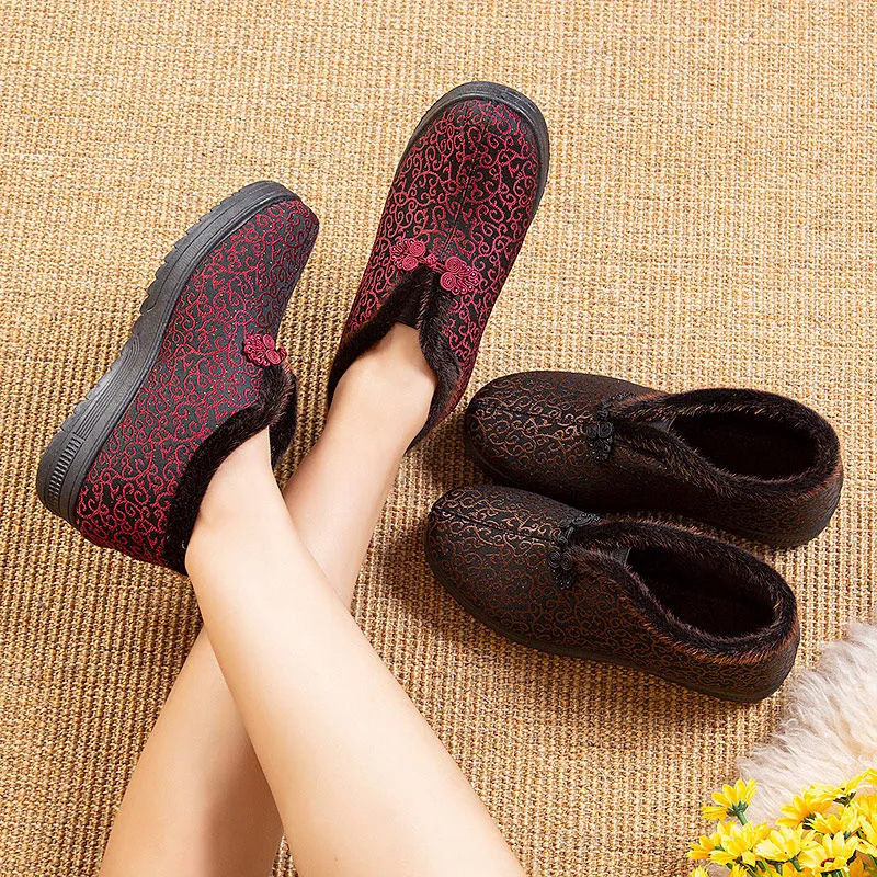 Zimné dámske bavlnené topánky s nubukovým vrchnkom, podšívka z umelého plyšu, podrážka z peny kaučuku, zapínanie prackou, plochá päta