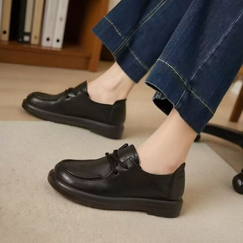 Casual dámske topánky z split kože, gumová podrážka, okrúhla špička, ľahké obúvanie bez šnúrok, stredná päta 3-5 cm